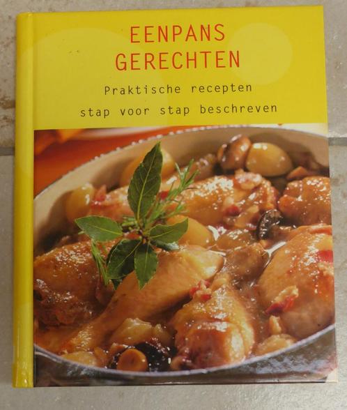 Kookboek - Eenpansgerechten - Boek - Stap voor stap - € 3, Livres, Livres de cuisine, Comme neuf, Plat principal, Europe, Enlèvement ou Envoi
