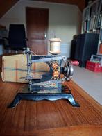 antieke kindernaaimachine, Antiek en Kunst, Antiek | Speelgoed, Ophalen of Verzenden
