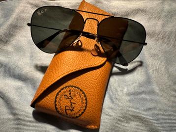 Lunette de soleil ray-ban beschikbaar voor biedingen
