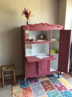 Leuk kinderkast/bureel, Kinderen en Baby's, Kinderkamer | Commodes en Kasten, Ophalen, Kast, 105 cm of meer, Voetruimte