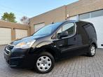 Peugeot Partner | 12 Maanden Garantie |24 Dkm |Benzine|2016|, Voorwielaandrijving, Stof, https://public.car-pass.be/vhr/3358060d-8109-4c8f-a090-49a0655d3861