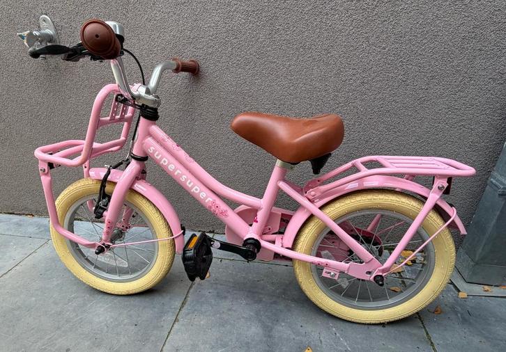 Kinderfiets Supersuper 14 inch roze, Fietsen en Brommers, Fietsen | Kinderfietsjes, Gebruikt, Minder dan 16 inch, Zijwieltjes