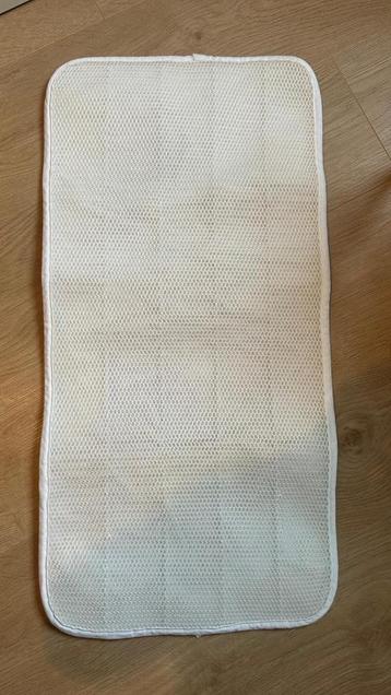Aerosleep Matrasje 40x80cm + hoeslakens (voor wiegje) beschikbaar voor biedingen
