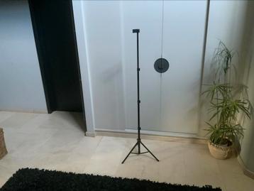 Statief GSM +- 1m80 beschikbaar voor biedingen