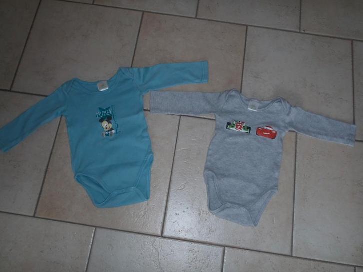 1 set van 2 rompers maat 74, Kinderen en Baby's, Babykleding | Maat 74, Zo goed als nieuw, Jongetje, Nacht- of Onderkleding, Ophalen of Verzenden