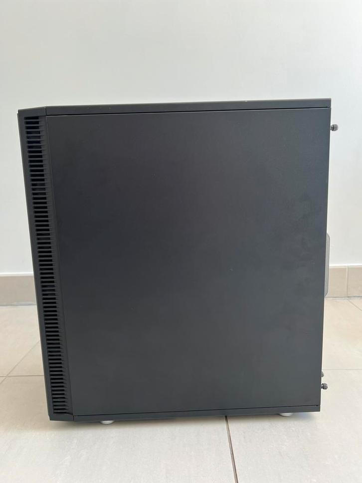 Pc gaming, Computers en Software, Pc- en Netwerkkabels, Gebruikt, Ophalen