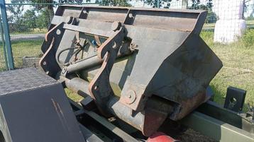 Schep bak bulldozer, Enlèvement, Utilisé