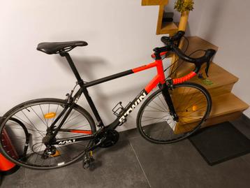 Vélo de course taille M beschikbaar voor biedingen