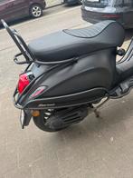 Vespa sprint 2020, Fietsen en Brommers, Ophalen, Zo goed als nieuw