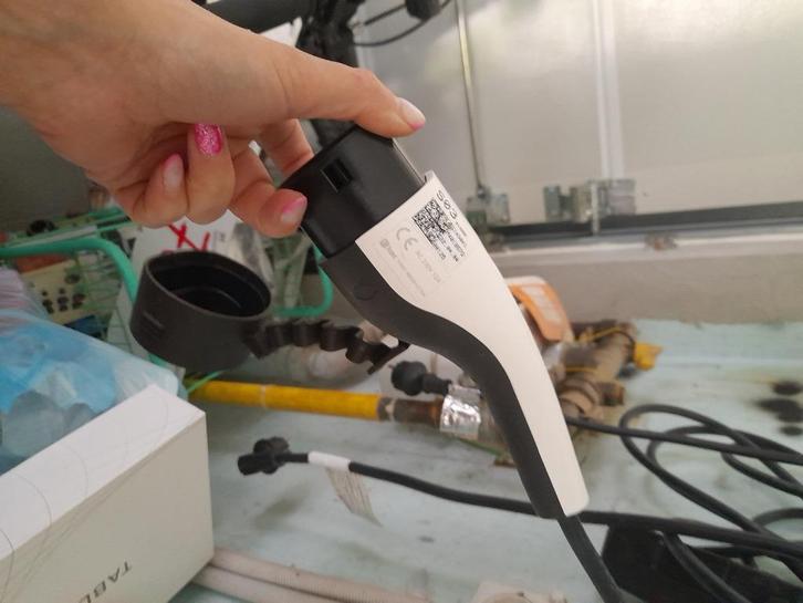 Thuislader kia plug in hibride, Autos : Pièces & Accessoires, Électronique & Câbles, Kia, Utilisé, Enlèvement