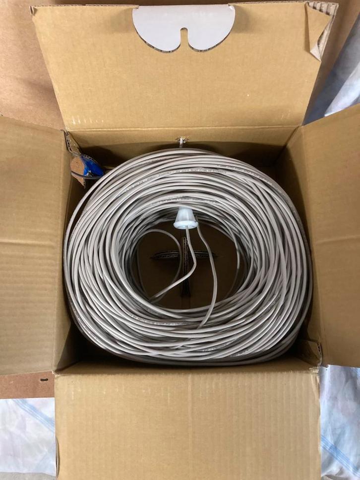 Spoel van 266 meter U/UTP CAT5.e-netwerkkabel, Computers en Software, Pc- en Netwerkkabels, Nieuw, Ophalen of Verzenden