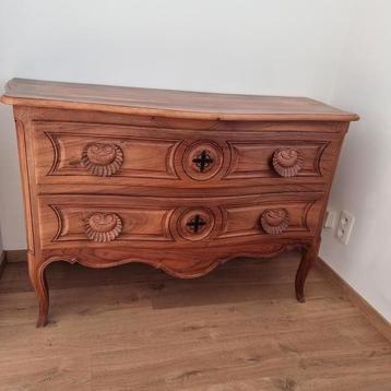 Commode en noyer, Enlèvement