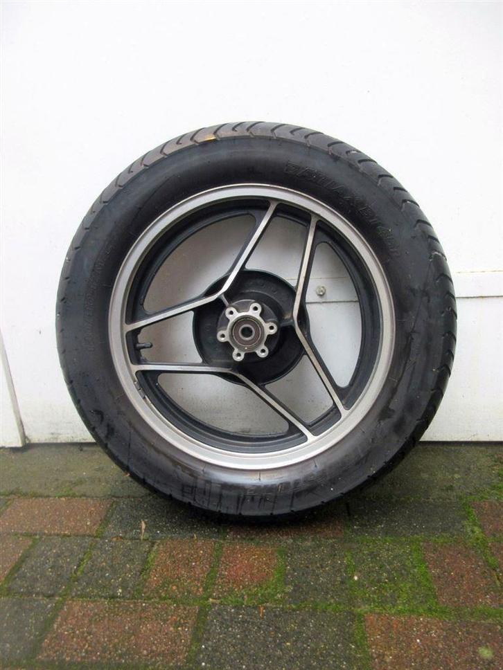 Suzuki GSX750 achterwiel achter wiel velg achtervelg GSX 750, Motoren, Onderdelen | Suzuki, Gebruikt, Ophalen of Verzenden