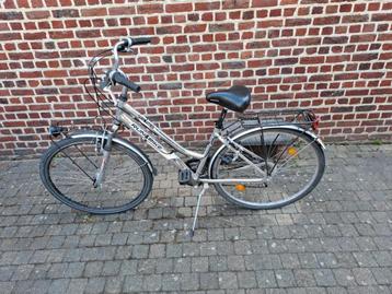 Damesfiets  beschikbaar voor biedingen