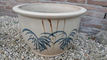 terracotta pot bloempot plantenpot groot sierpot Frans beschikbaar voor biedingen