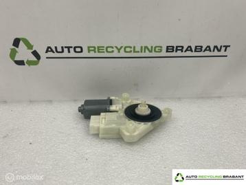 Raammotor Rechts Achter Volkswagen Golf 7 5Q4959812A beschikbaar voor biedingen