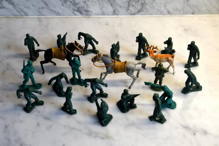 Set van verschillende figuren - mensen en paarden, Verzamelen, Beelden en Beeldjes, Zo goed als nieuw, Ophalen of Verzenden