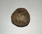 Chert/ Flint met ijzeroxide verkleuring - 28gram - diam.27mm, Ophalen of Verzenden, Fossiel