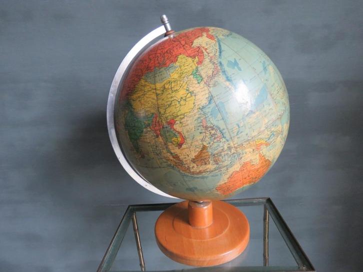 Vintage staatkundige globe papier machè, Antiek en Kunst, Curiosa en Brocante, Ophalen of Verzenden