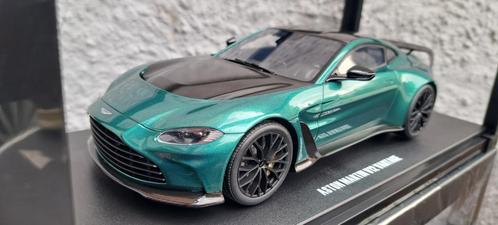 ASTON MARTIN V12 VANTAGE COUPE 1:18ème GT spirit, Hobby en Vrije tijd, Modelauto's | 1:18, Nieuw, Auto, Overige merken, Ophalen of Verzenden