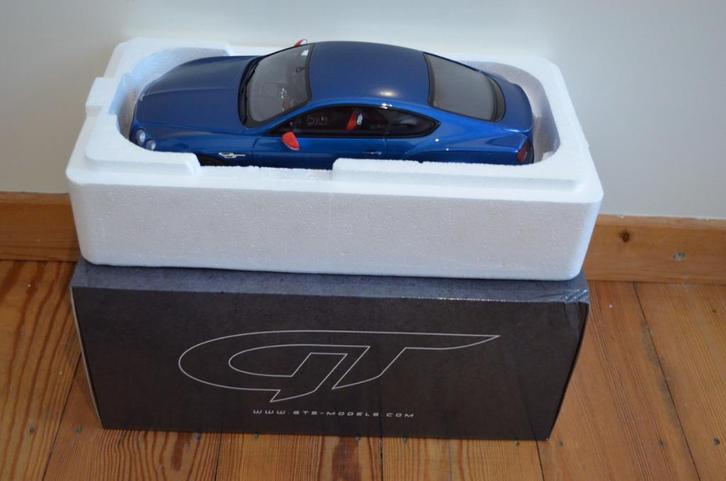 1/18 GT Spirit Bentley Continental Black Edition (Asia Excl), Hobby en Vrije tijd, Modelauto's | 1:18, Zo goed als nieuw, Auto
