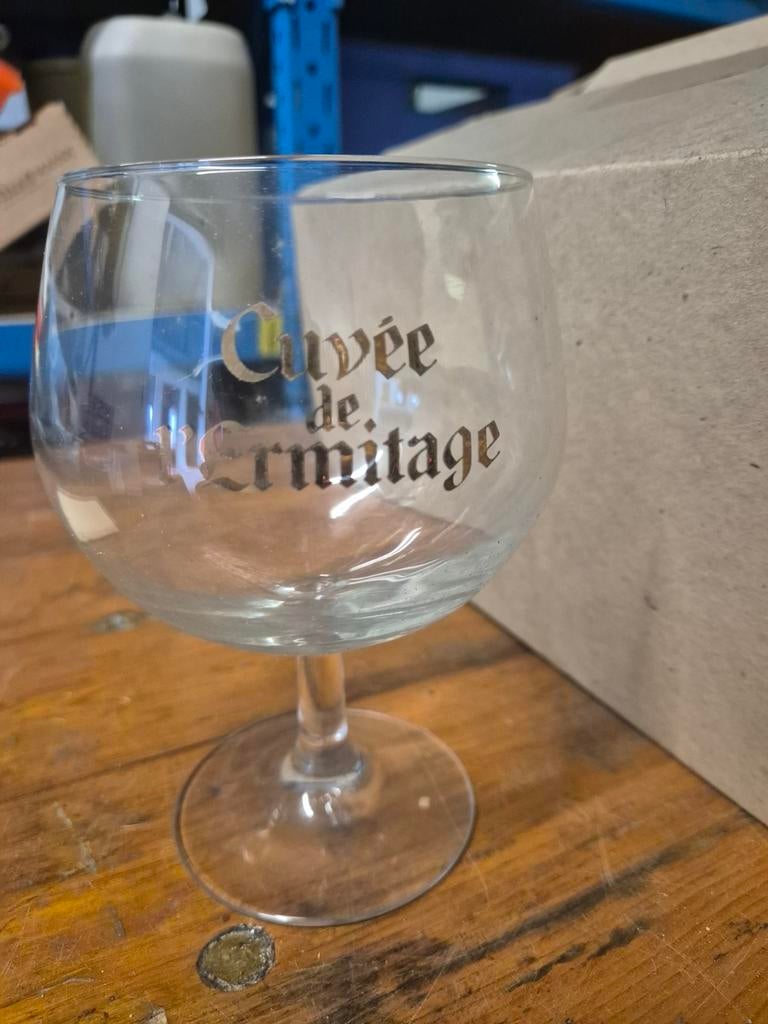 Glazen cuvee de l´ermitage, Enlèvement
