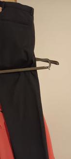 Heren broek, Enlèvement