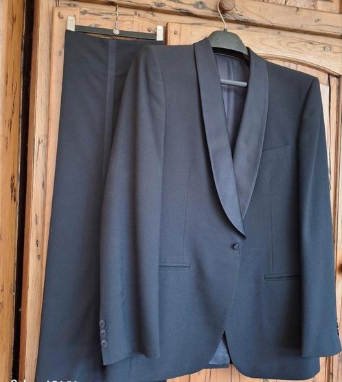 Prachtige smoking als nieuw maat M, Kleding | Heren, Kostuums en vesten, Zo goed als nieuw, Maat 48/50 (M), Zwart, Ophalen of Verzenden