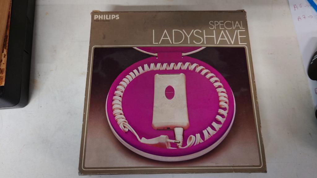 Nieuw vintage Philips Lady Shave-scheerapparaat, Verzamelen, Elektronische Apparatuur, Persoonlijke verzorging, Verzenden