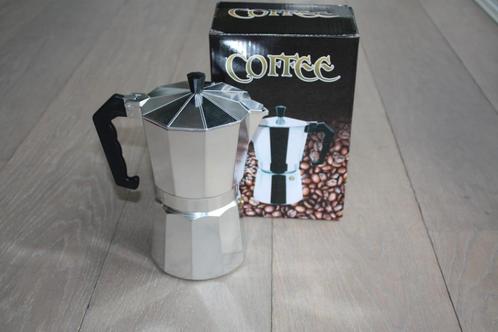 Nieuw: Espresso koffiepot voor 9 kopjes, Huis en Inrichting, Keuken | Potten en Pannen, Nieuw, Aluminium, Ophalen of Verzenden