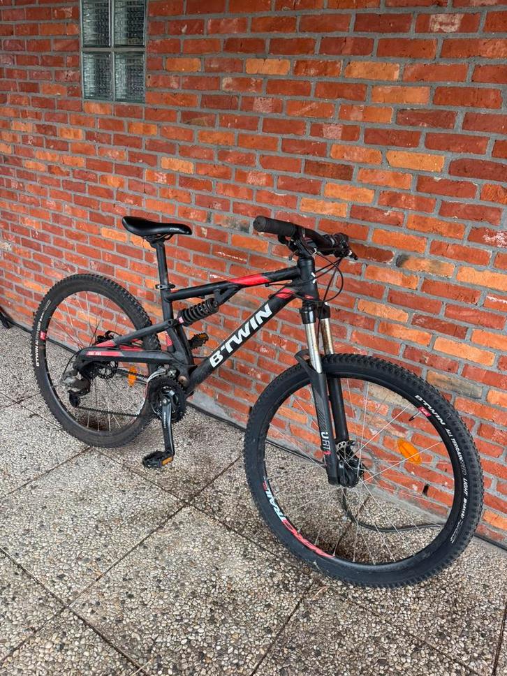 BTWIN Rockrider 520 Full suspension mountainbike goede staat, Fietsen en Brommers, Fietsen | Mountainbikes en ATB, Zo goed als nieuw