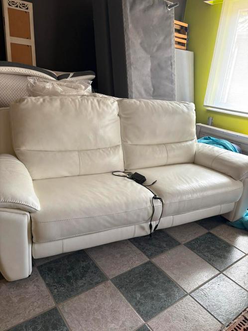 Brede tweezitsbank elektrisch verstelbaar, Huis en Inrichting, Zetels | Zetels en Chaises Longues, Zo goed als nieuw, Tweepersoons
