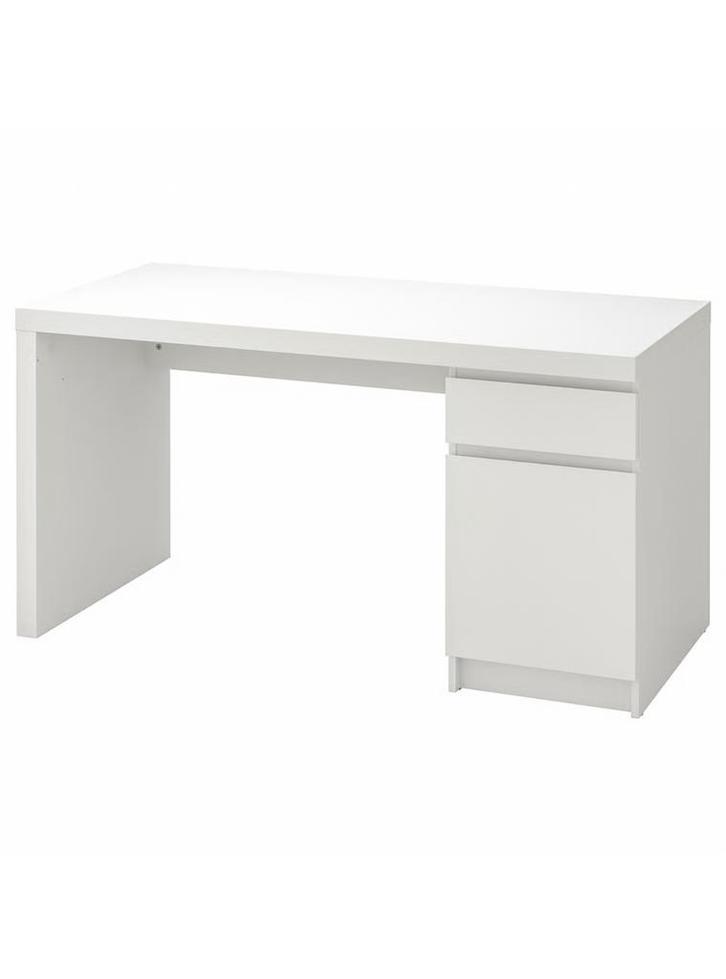 Bureau IKEA (wit), Huis en Inrichting, Bureaus, Zo goed als nieuw, Bureau, Ophalen