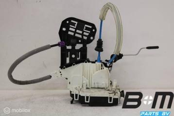 Deurslot linksachter Mercedes B-Klasse W246 A2047302735 beschikbaar voor biedingen
