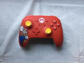 Contrôleur Switch avec motif Mario, Enlèvement ou Envoi, Comme neuf, Autres manettes, Sans fil