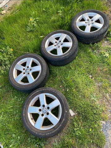 Banden met velg 205 55 R16 VW golf 5/6 beschikbaar voor biedingen