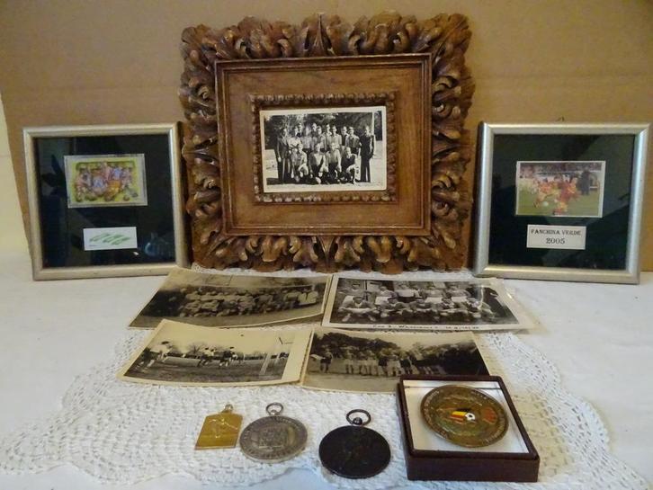 Collectie voetbal verzamelobjecten Los te koop 1921-2006, Verzamelen, Sportartikelen en Voetbal, Gebruikt, Overige typen, Ophalen of Verzenden