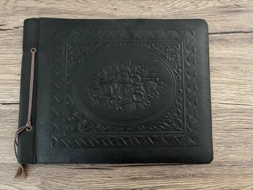 PRACHTIGE LEDEREN FOTO ALBUM UIT DE JAREN DERTIG beschikbaar voor biedingen