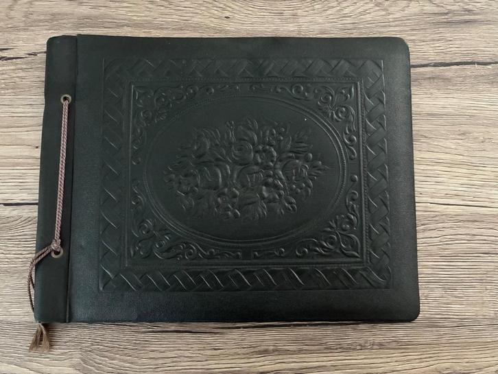 PRACHTIGE LEDEREN FOTO ALBUM UIT DE JAREN DERTIG, Boeken, Kunst en Cultuur | Beeldend, Ophalen of Verzenden