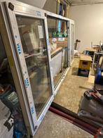 2 nieuwe VEKA pvc ramen binnenkant wit buitenkant zwart mat, Ophalen, Nieuw, Inclusief glas