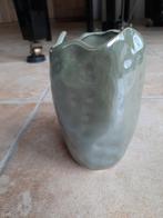 Des Pots prachtig groen vaasje, Huis en Inrichting, Aardewerk of Porselein, Ophalen of Verzenden, Zo goed als nieuw, Minder dan 50 cm