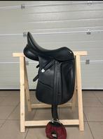 Bates dressuurzadel dubbel leer, Animaux & Accessoires, Chevaux & Poneys | Selles, Enlèvement, Comme neuf, Dressage