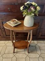 Bijzettafeltje, vaas met zijden bloemen en potpourrikommetje, Ophalen