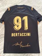 100 jarig Matchworn Bertaccini STVV shirt, Sport en Fitness, Voetbal, Maat M, Ophalen, Zo goed als nieuw, Shirt