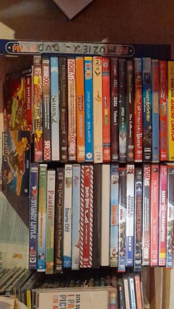37 dvd´s met tekenfilms of jeugdfilms, 9€ voor het hele pak beschikbaar voor biedingen