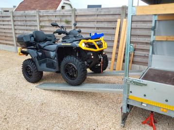 Quad en aanhangwagen beschikbaar voor biedingen