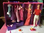 Allerlei van en voor Barbie, poppen, kleerkast, kleding enz., Ophalen, Zo goed als nieuw