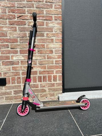 step Oxelo beschikbaar voor biedingen