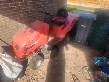 Briggs & Stratton motor hydrodrive, Tuin en Terras, Zitmaaiers, Ophalen, Zo goed als nieuw
