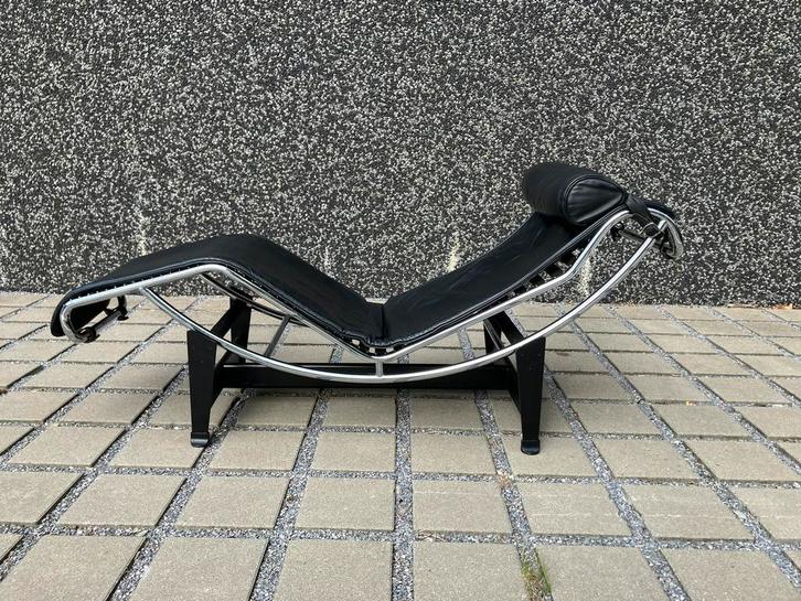 Originele Cassina Le Corbusier Lc4 Black/chrome, Vintage, Huis en Inrichting, Zetels | Zetels en Chaises Longues, Ophalen of Verzenden